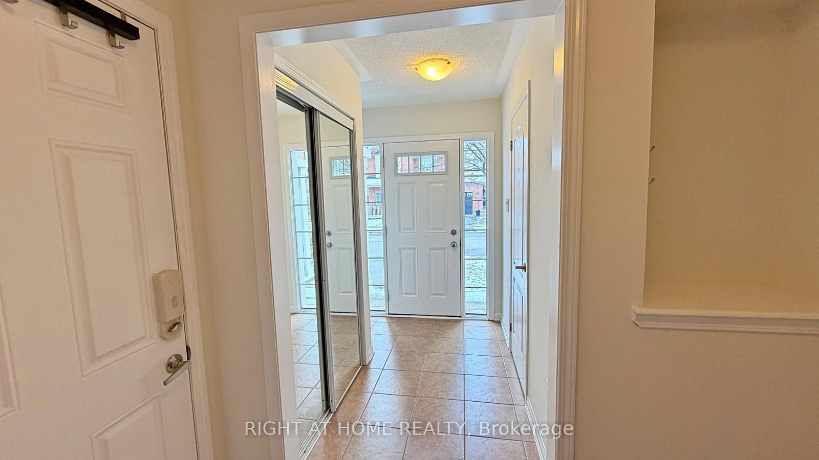 Townhouse for sale at 275 Woodley Crescent, Milton, Ontario, L9T 8B8 - Willmott - MLS: W12858994