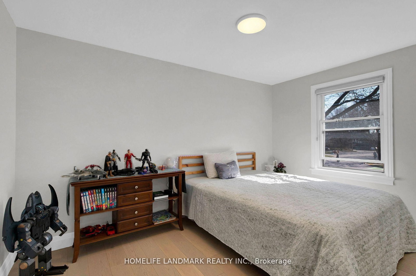 Detached House for sale at 431 Walker's Line, Burlington, Ontario, L7N 2C9 - Shoreacres - MLS: W12859110