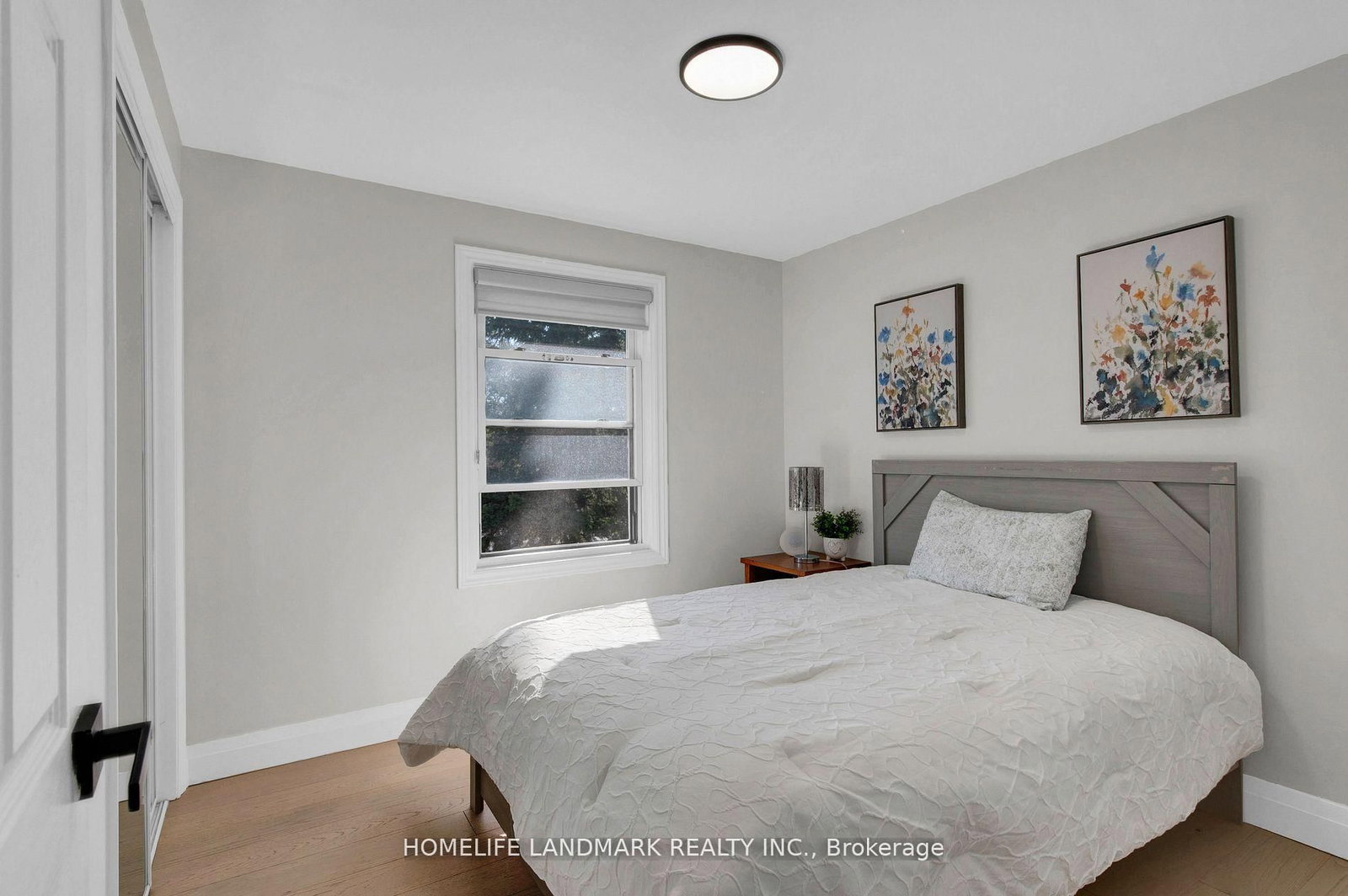 Detached House for sale at 431 Walker's Line, Burlington, Ontario, L7N 2C9 - Shoreacres - MLS: W12859110