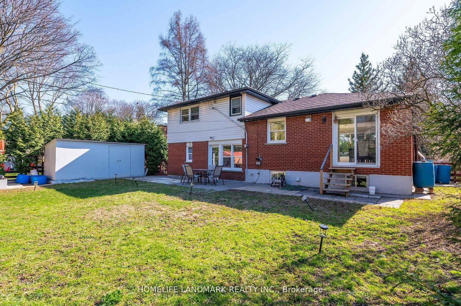 Detached House for sale at 431 Walker's Line, Burlington, Ontario, L7N 2C9 - Shoreacres - MLS: W12859110