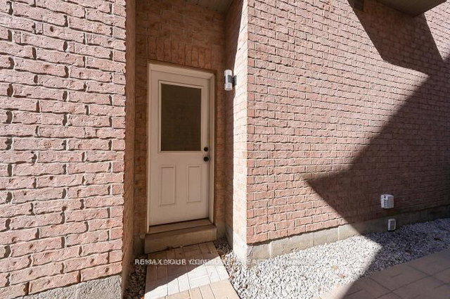 Lower unit - 128 Watsonbrook Drive