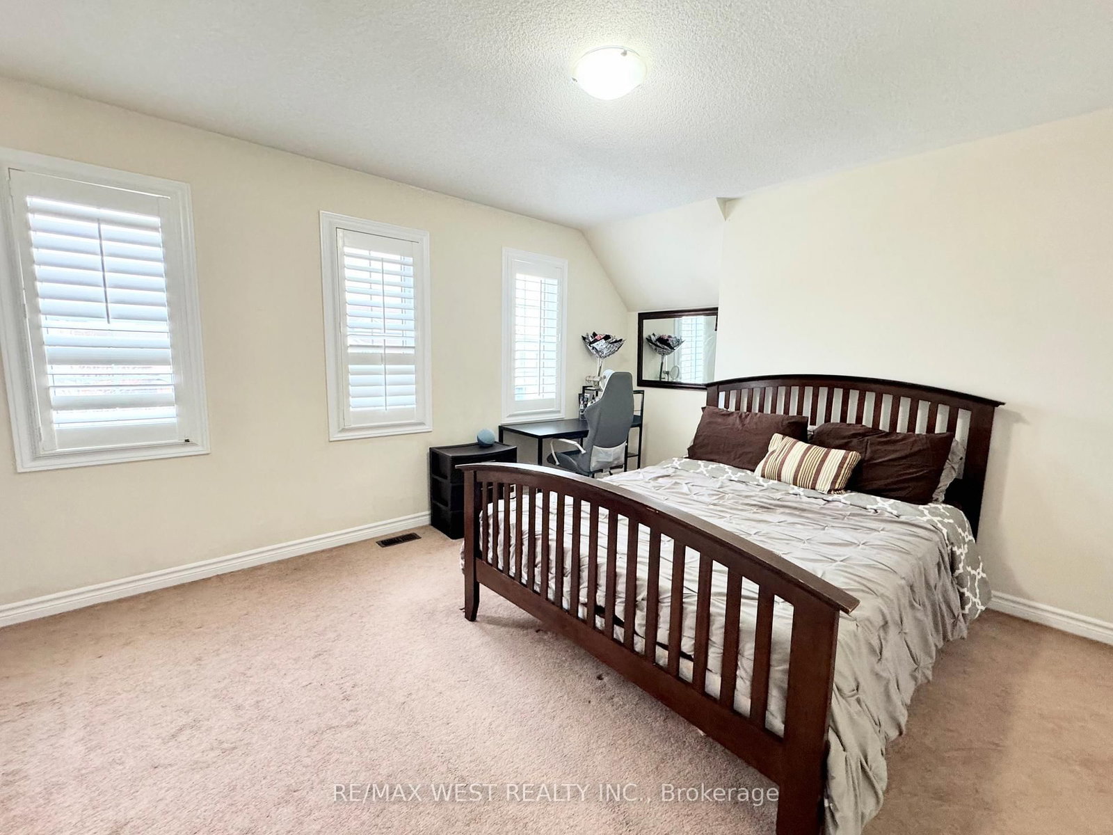 Detached House for sale at 24 Maple Cider Street, Caledon, Ontario, L7C 4B8 - Rural Caledon - MLS: W12859210