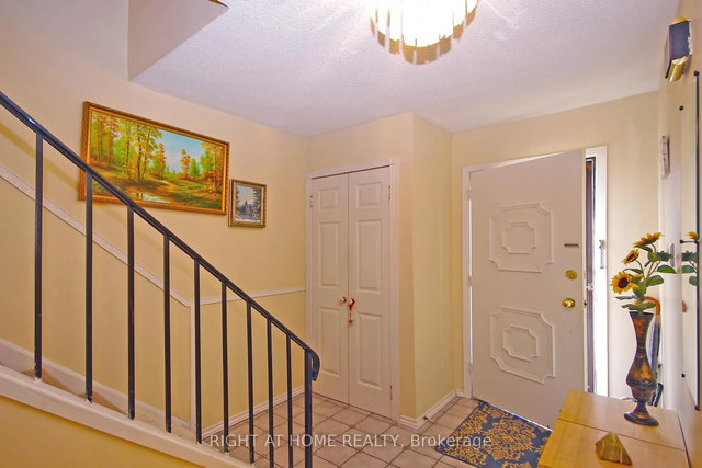 53 - 1055 Shawnmarr Road