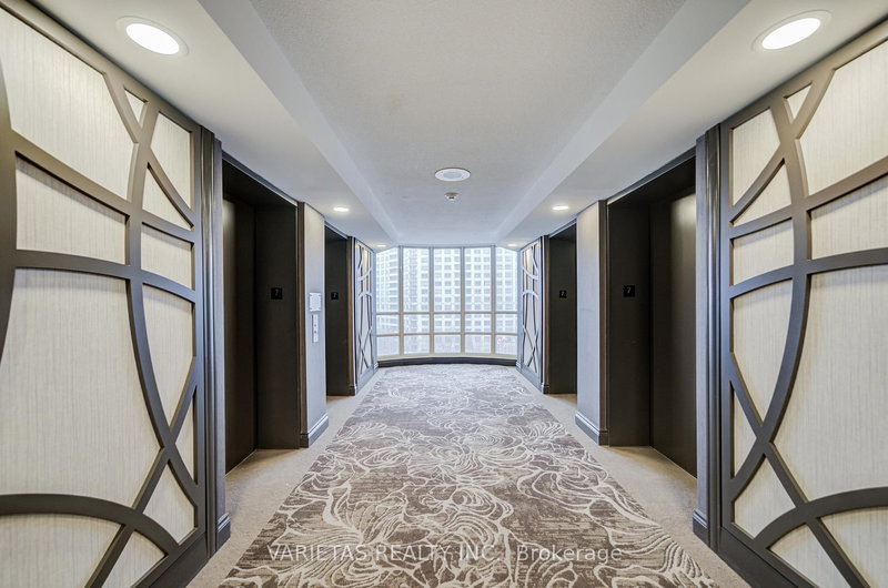 702 - 45 Kingsbridge Garden Circ, Mississauga, L5R 3K4 | Image 3