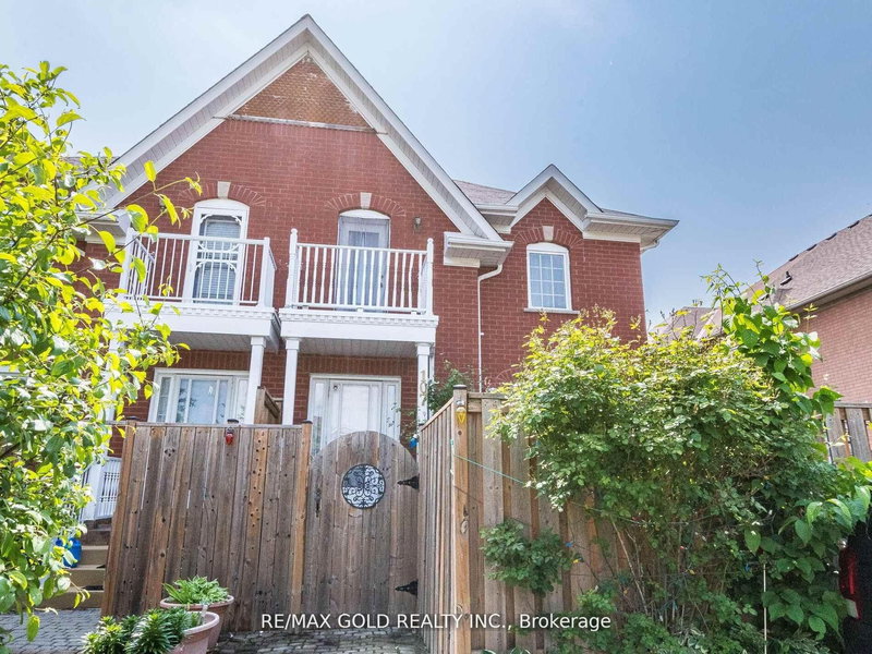 107 Clover Bloom Rd, Brampton, L6R 1S6 | Image 3