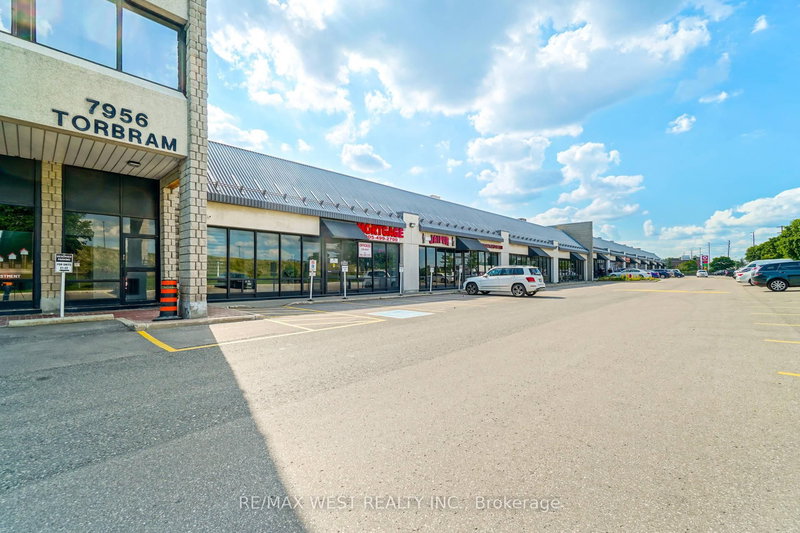 20 (10) - 7956 Torbram Rd, Brampton, L6T 5A2 | Image 2