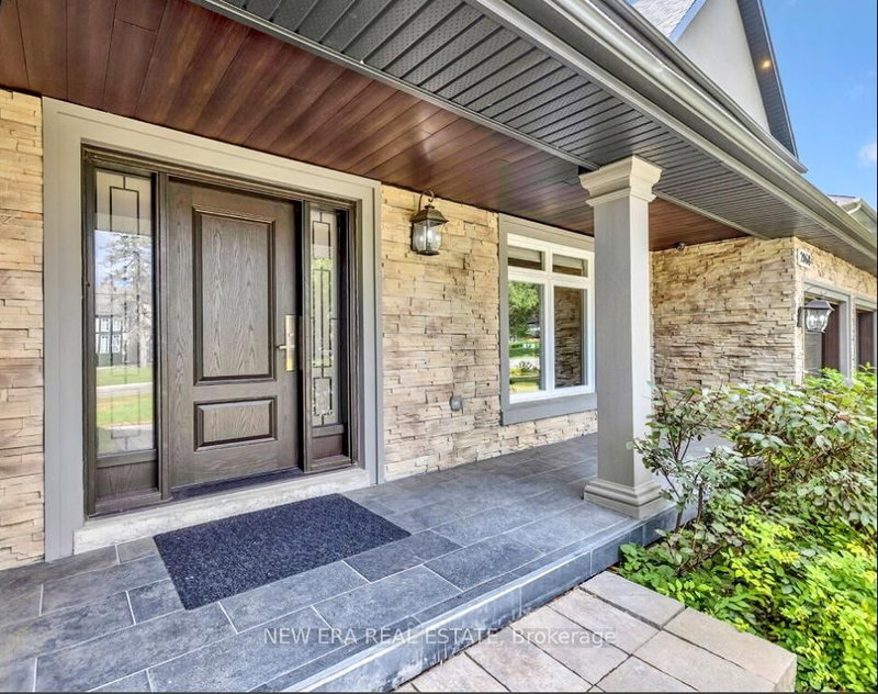 2068 Mississauga Rd, Mississauga, L5H 2K6 | Image 3