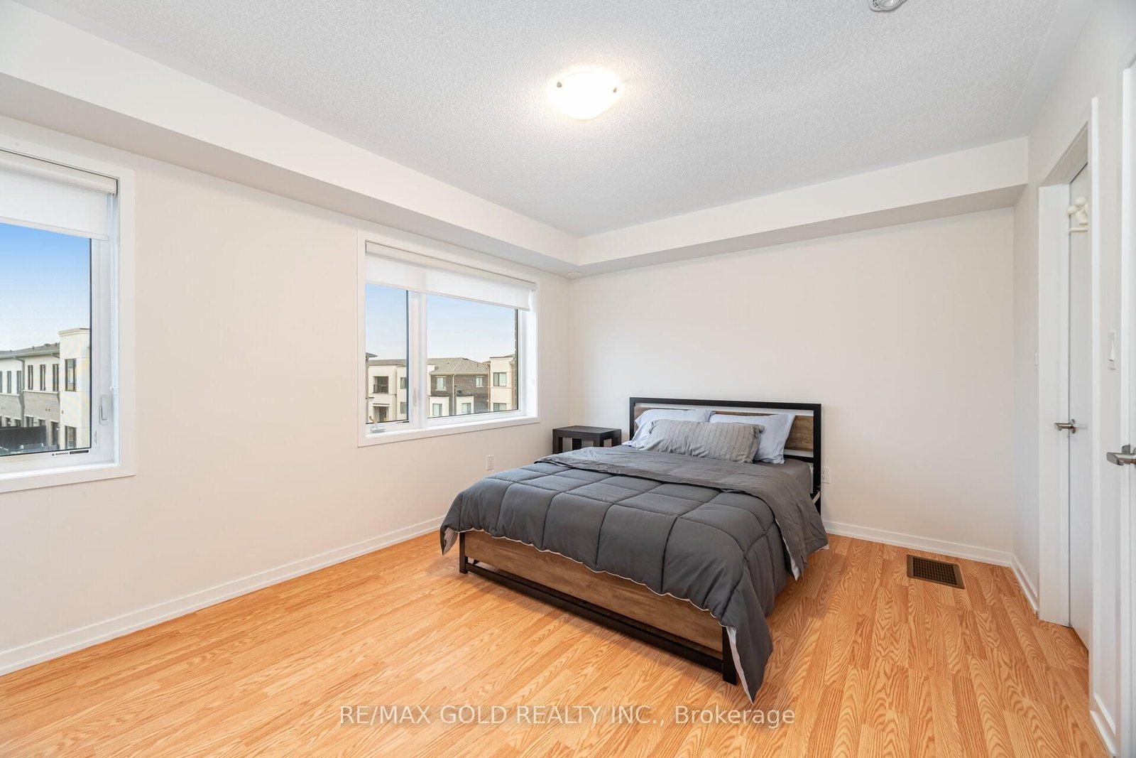 Townhouse for sale at 56 Lambert Lane, Caledon, Ontario, L7E 4M5 - Bolton East - MLS: W12861158