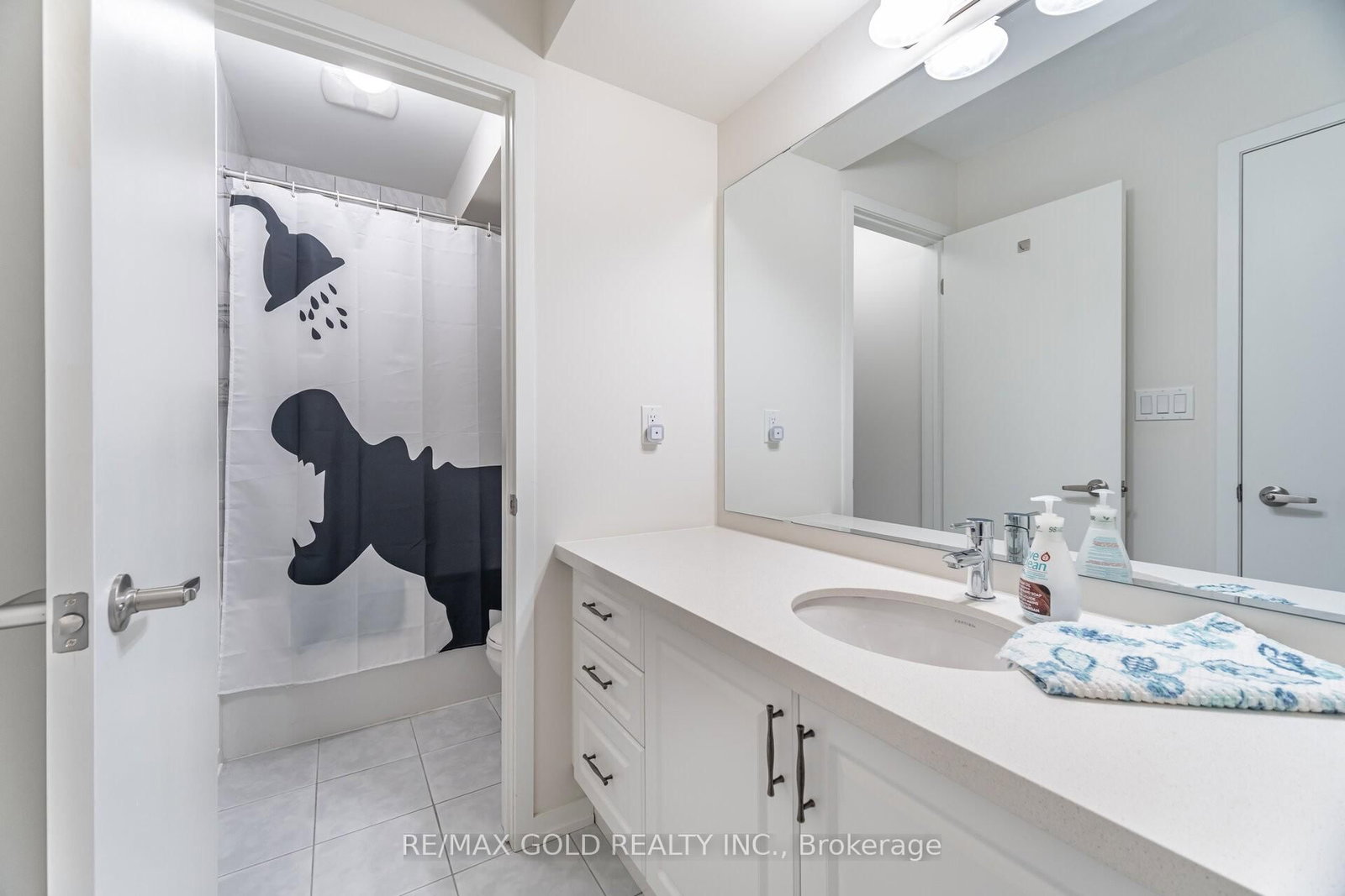 Townhouse for sale at 56 Lambert Lane, Caledon, Ontario, L7E 4M5 - Bolton East - MLS: W12861158