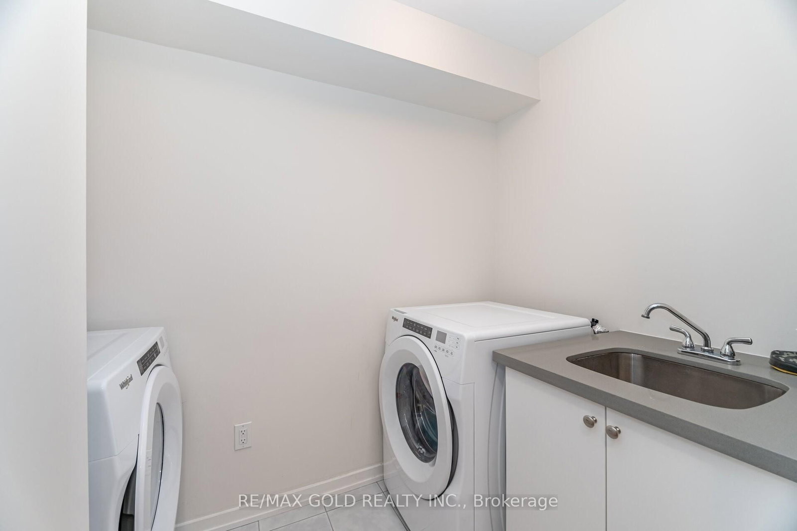 Townhouse for sale at 56 Lambert Lane, Caledon, Ontario, L7E 4M5 - Bolton East - MLS: W12861158