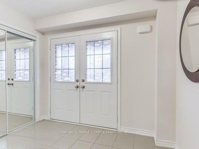 4 Dublin Rd, Brampton, L7A 0T6 | Image 2