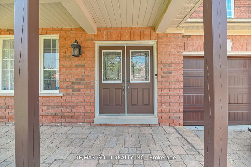 45 Treeline Blvd, Brampton, L6P 1E4 | Image 2