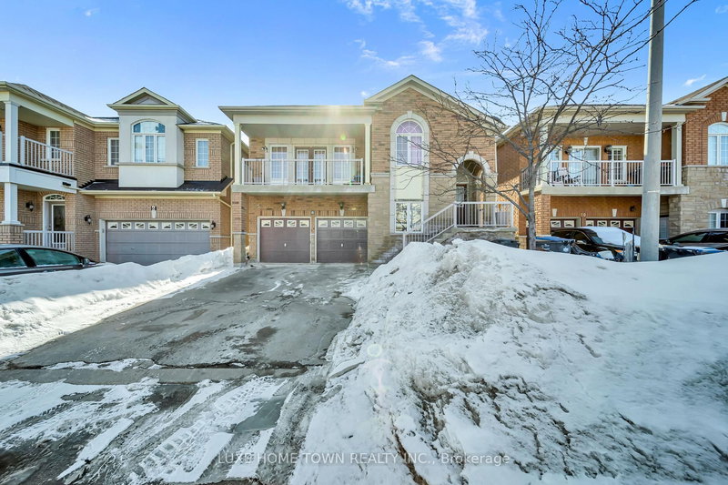 8 Atira Ave, Brampton, L7A 3T3 | Image 2