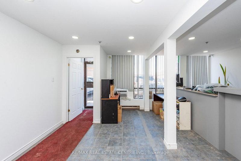 11 - 7171 Torbram Rd, Mississauga, L4T 3W4 | Image 3