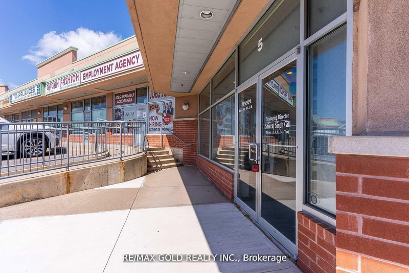 5 - 351 Parkhurst Sq, Brampton, L6T 0C2 | Image 2