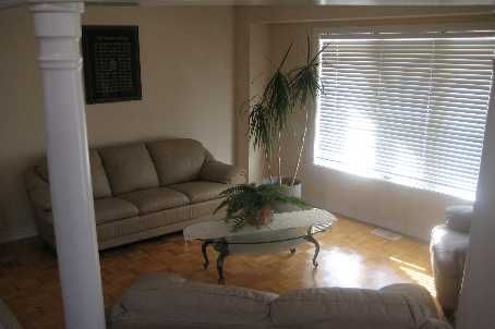 127 Barleyfield Rd, Brampton, L6R2J4 | Image 2