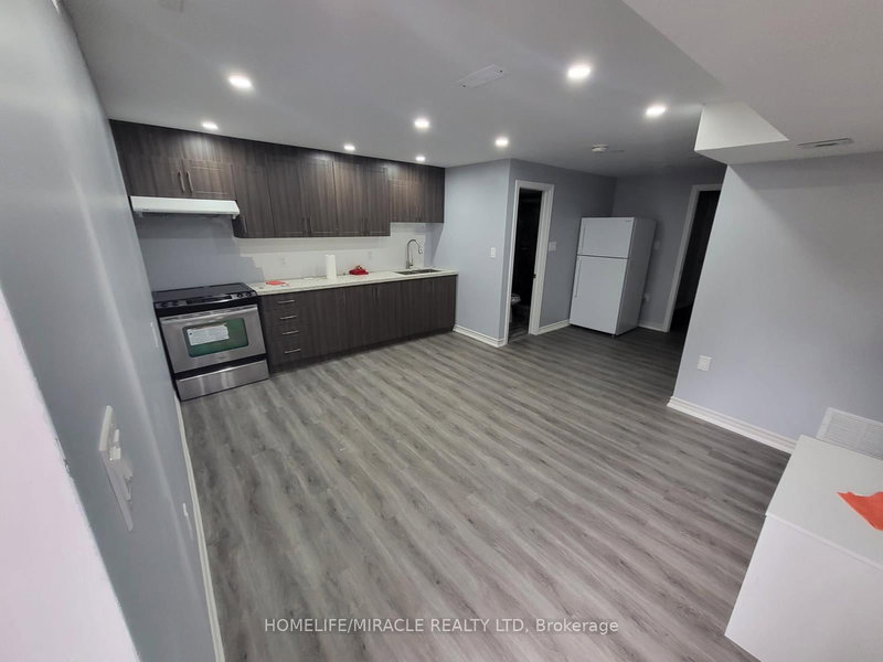 Bsmt - 25 Silent Pond Cres, Brampton, L6V 4R6 | Image 3