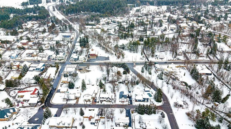 44 Brawton Dr, Caledon, L7E 0E1 | Image 3