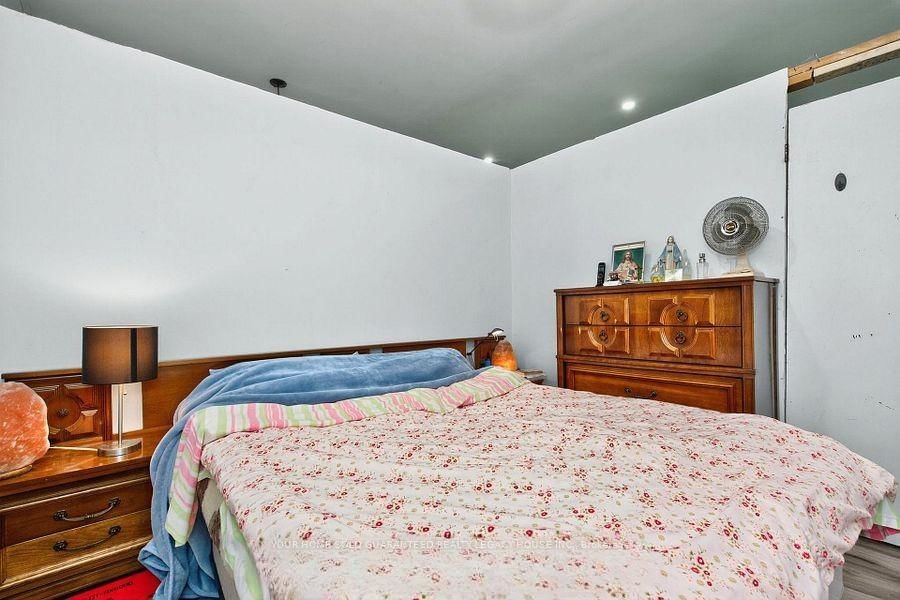 Detached House for sale at 44 Brawton Drive, Caledon, Ontario, L7E 0E1 - Palgrave - MLS: W12863120