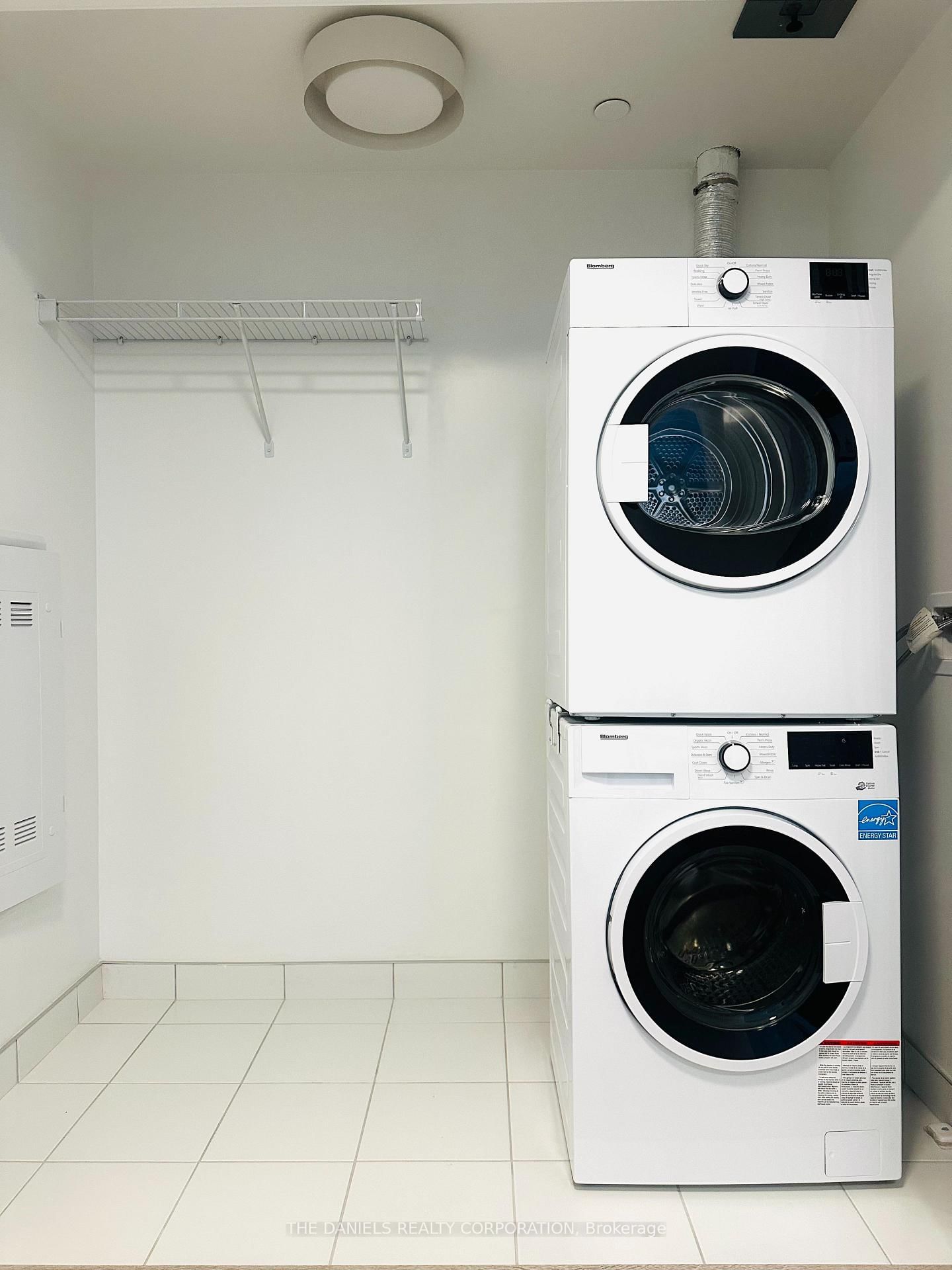 2485 Eglinton Avenue W, Unit 809 - Photo 17