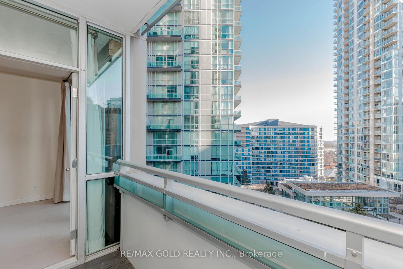 220 Burnhamthorpe Road W, Unit 1106 - Photo 34