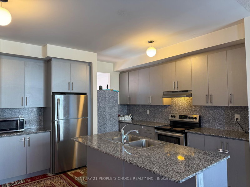 22 Queenpost Dr, Brampton, L6Y 6L2 | Image 3