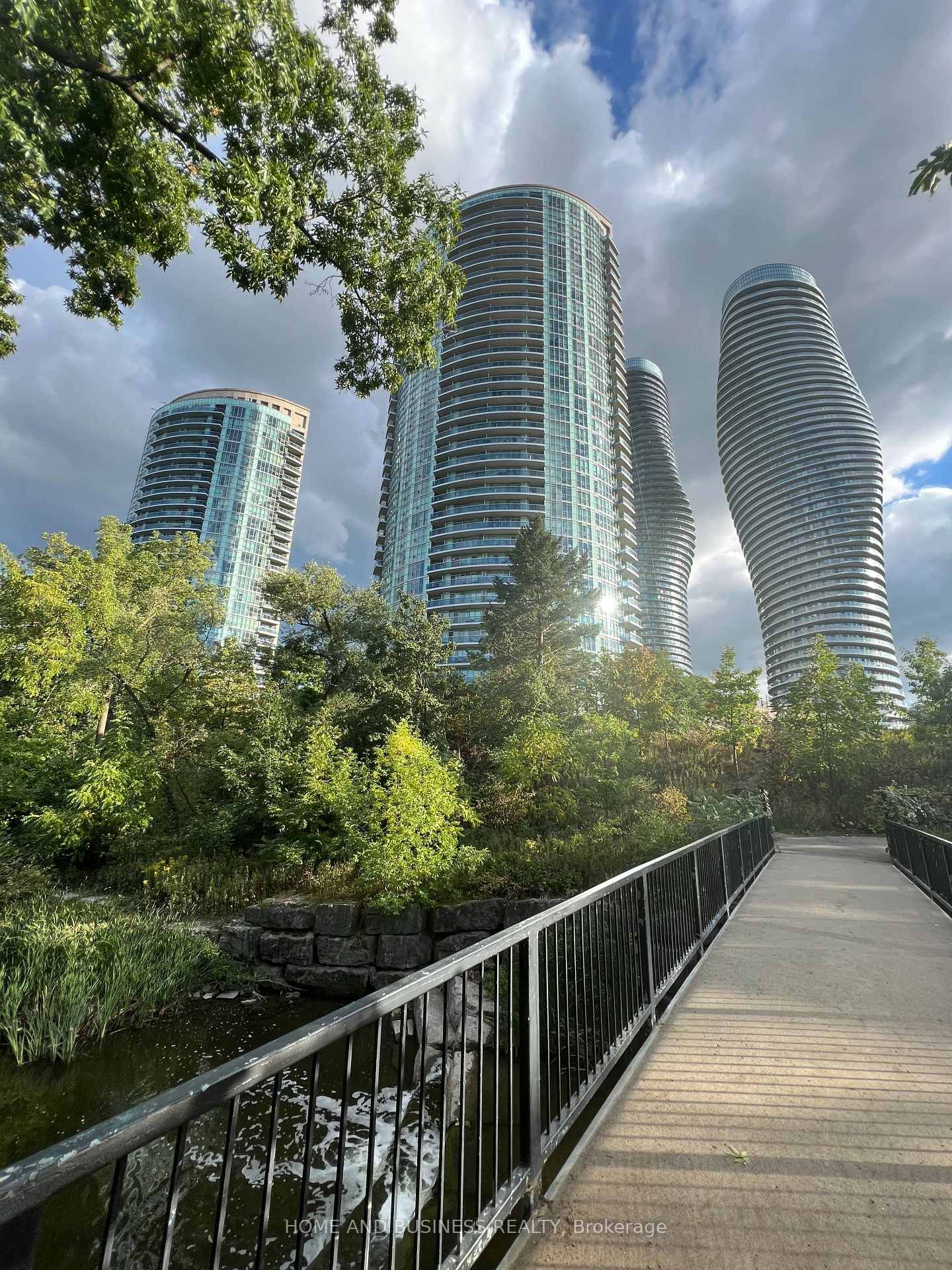 60 Absolute Avenue, Unit 903 - Photo 18