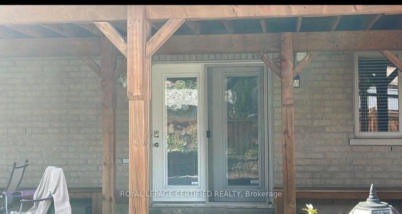 17 Fallowfield Rd, Brampton, L6X 0W1 | Image 3