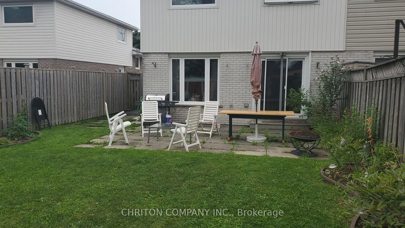 A 2 (Ground Level) - 2713 HOLLINGTON Cres, Mississauga, L5K 1E8 | Image 3