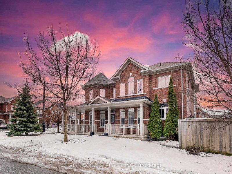 2 Bryony Rd, Brampton, L7A 0W3 | Image 2