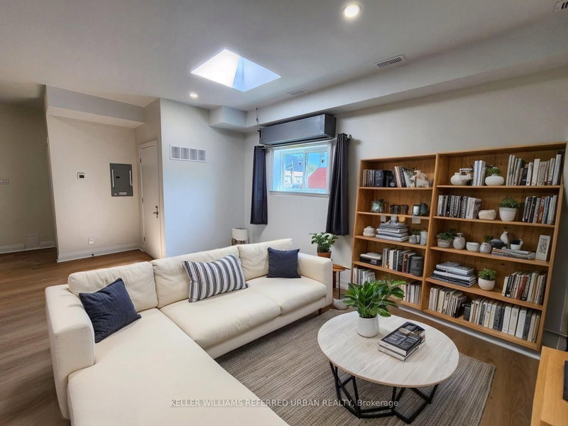 home for lease on 3-998 Bloor Street W