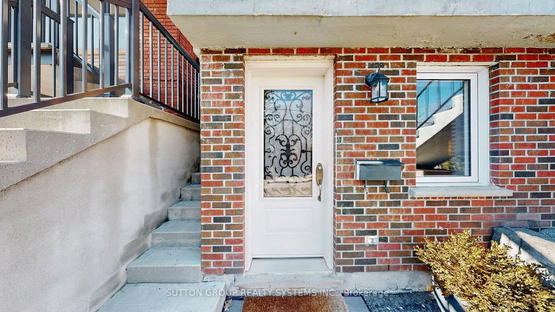 38 Donald Ave, Toronto, M6M 1K1 | Image 2