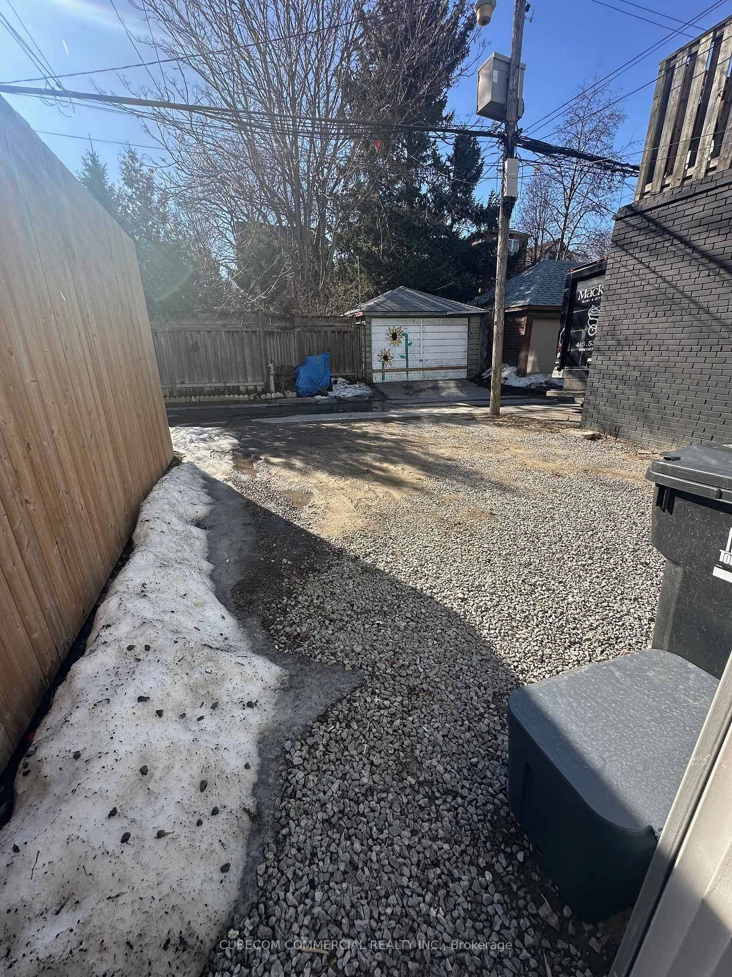 2219 Dundas Street W - Photo 14