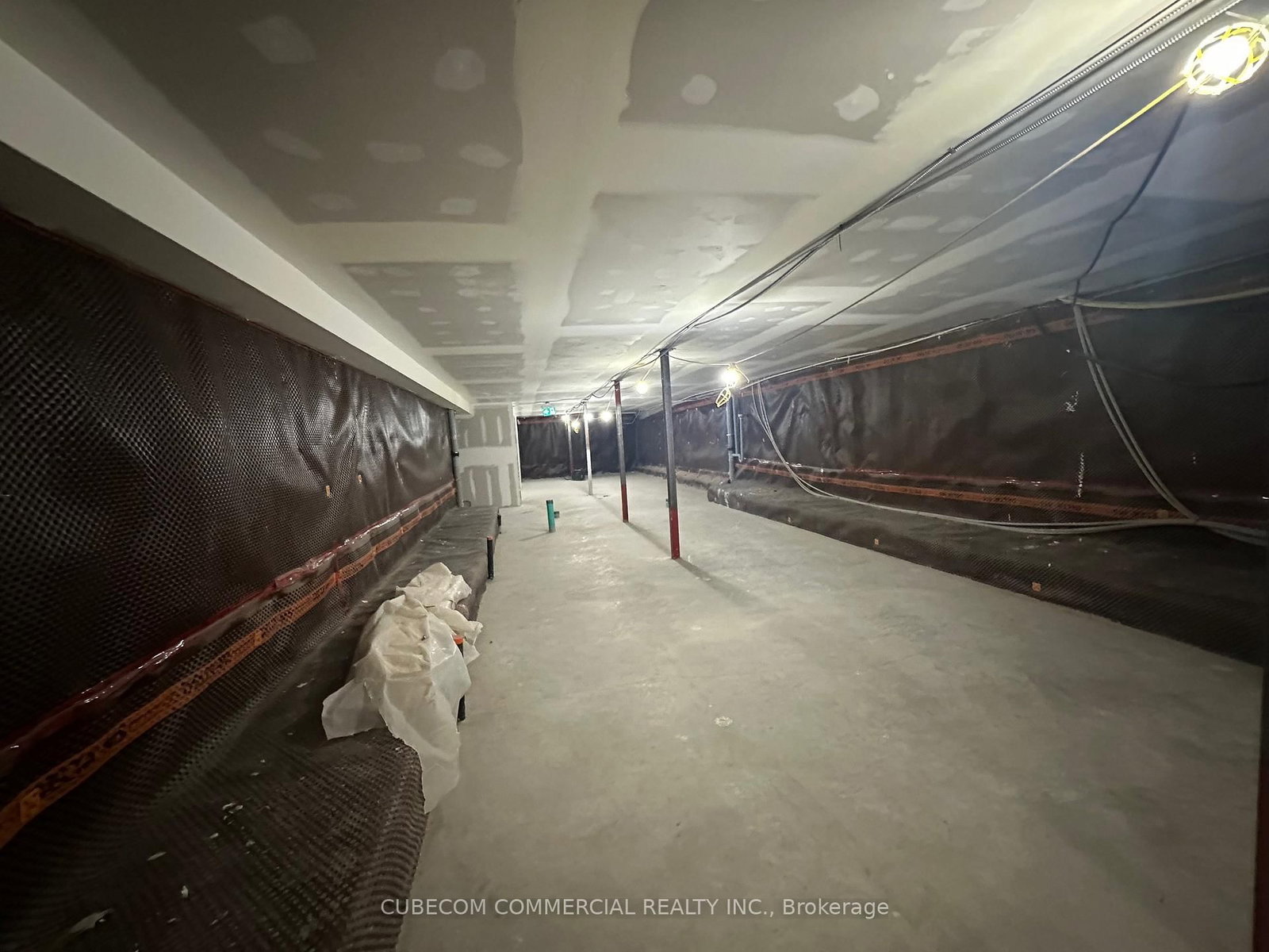 2219 Dundas Street W - Photo 17