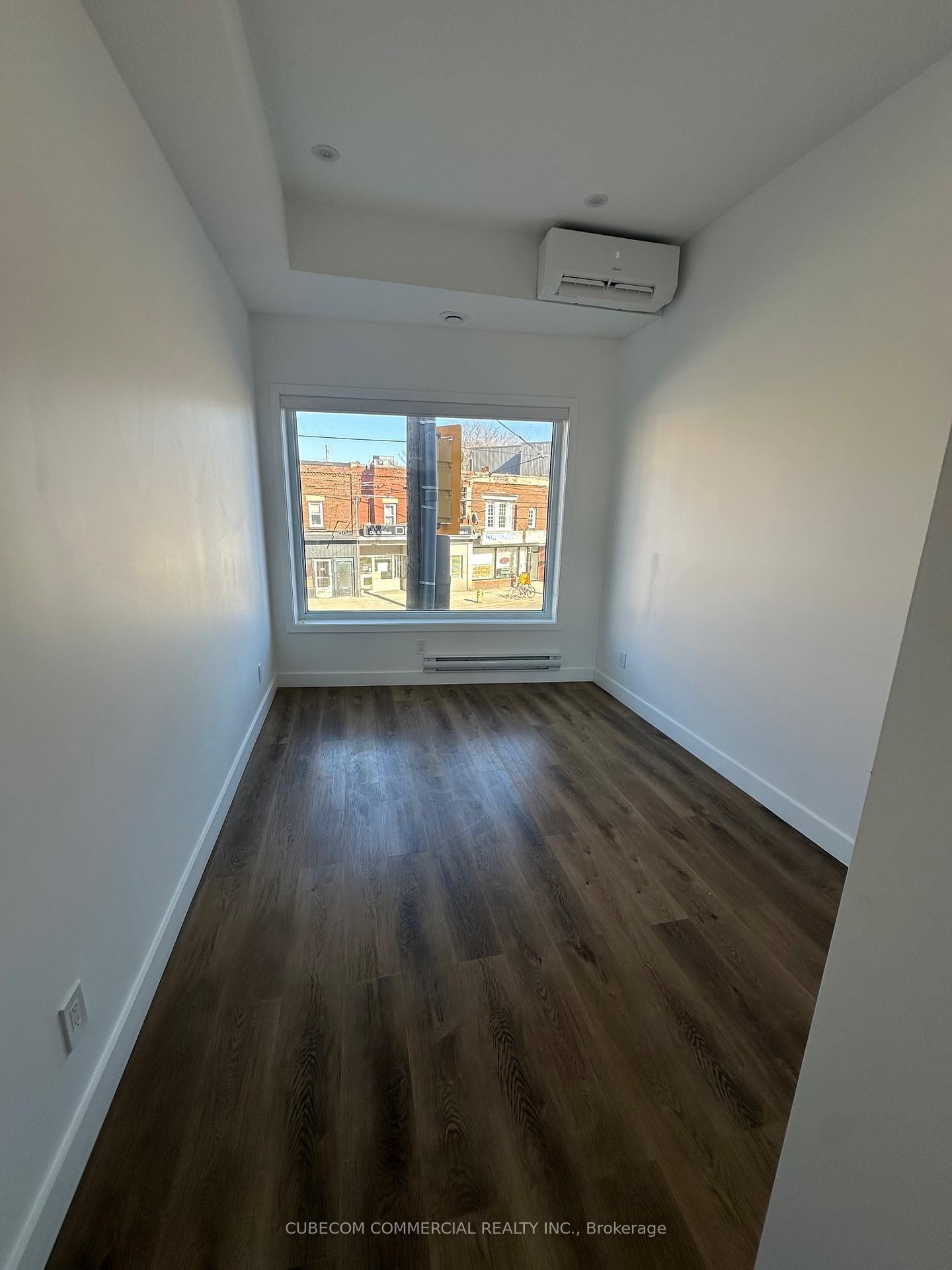 2219 Dundas Street W - Photo 5