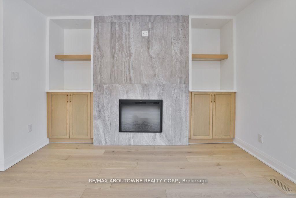 Townhouse for sale at 63 Tradewind Drive, Oakville, Ontario, L6L 6K8 - Bronte - MLS: W12865776