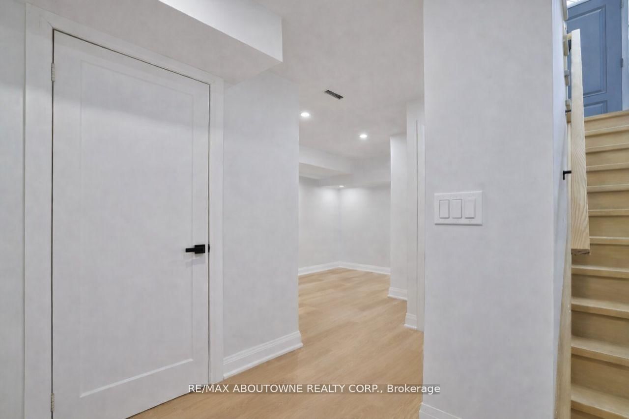 Townhouse for sale at 63 Tradewind Drive, Oakville, Ontario, L6L 6K8 - Bronte - MLS: W12865776