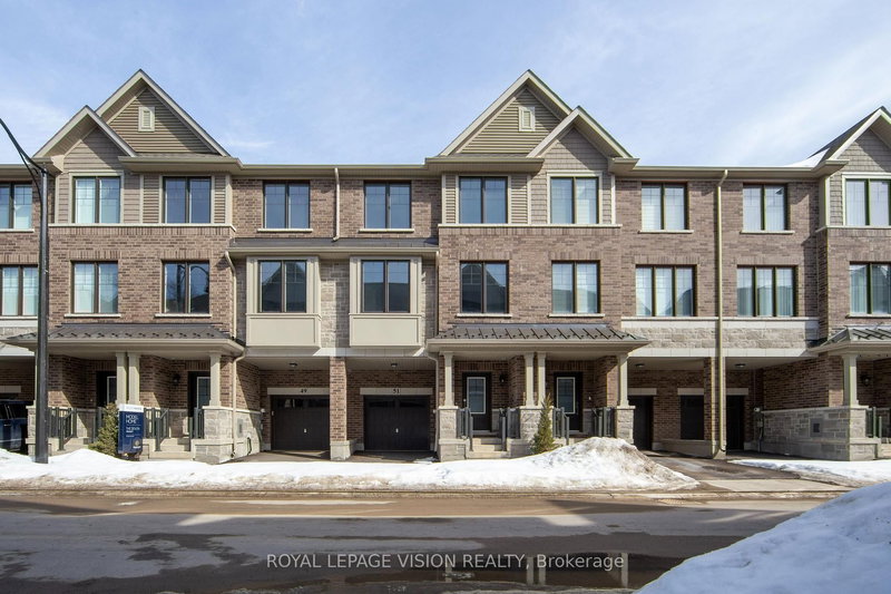 51 Folcroft St, Brampton, L6Y 0B6 | Image 2