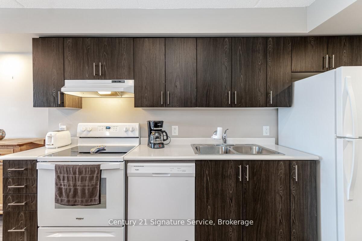 Condo for sale at 911-716 Main Street, Milton, Ontario, L9T 3P6 - Timberlea - MLS: W12866088