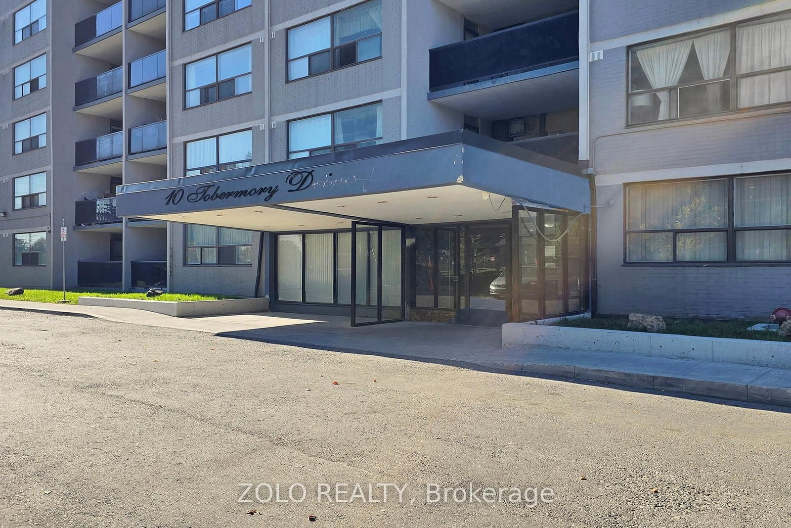 Condo for lease at 501-10 Tobermory Drive, Toronto, Ontario, M3N 2Y5 - Black Creek - MLS: W12866138