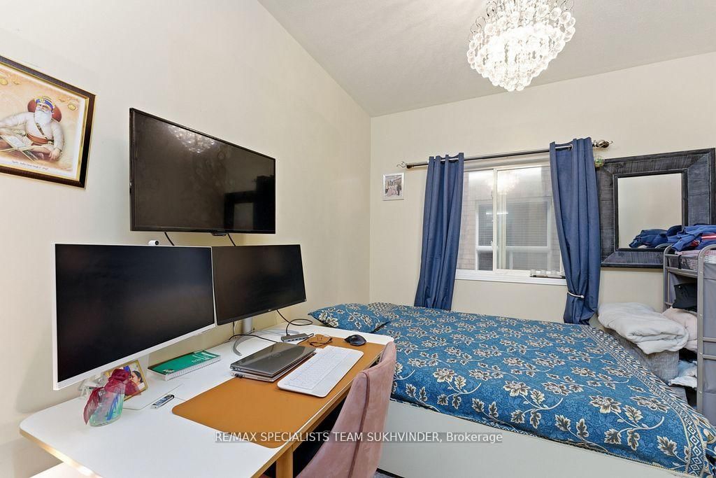 Detached House for sale at 13 El Camino Way, Brampton, Ontario, L7A 3C4 - Fletcher's Meadow - MLS: W12866262