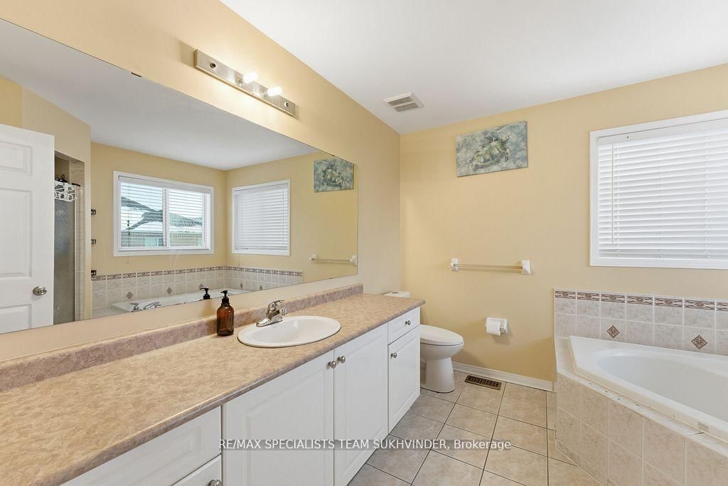 Detached House for sale at 13 El Camino Way, Brampton, Ontario, L7A 3C4 - Fletcher's Meadow - MLS: W12866262