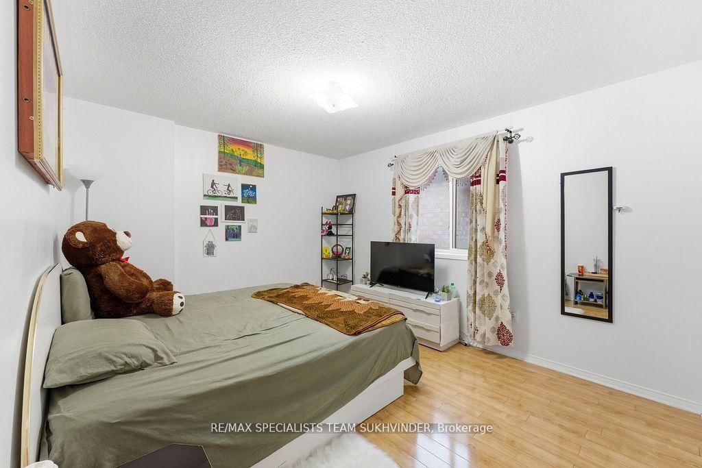 Detached House for sale at 13 El Camino Way, Brampton, Ontario, L7A 3C4 - Fletcher's Meadow - MLS: W12866262