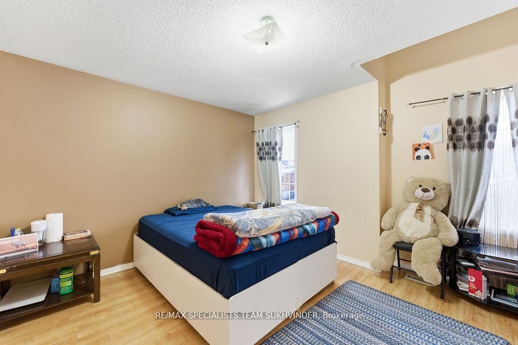 Detached House for sale at 13 El Camino Way, Brampton, Ontario, L7A 3C4 - Fletcher's Meadow - MLS: W12866262