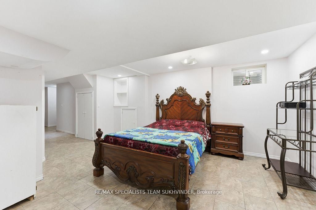 Detached House for sale at 13 El Camino Way, Brampton, Ontario, L7A 3C4 - Fletcher's Meadow - MLS: W12866262