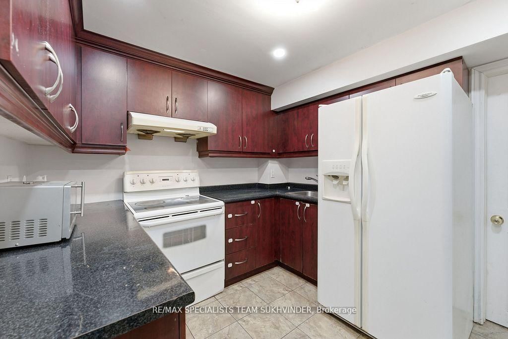 Detached House for sale at 13 El Camino Way, Brampton, Ontario, L7A 3C4 - Fletcher's Meadow - MLS: W12866262