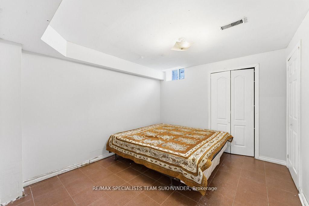 Detached House for sale at 13 El Camino Way, Brampton, Ontario, L7A 3C4 - Fletcher's Meadow - MLS: W12866262