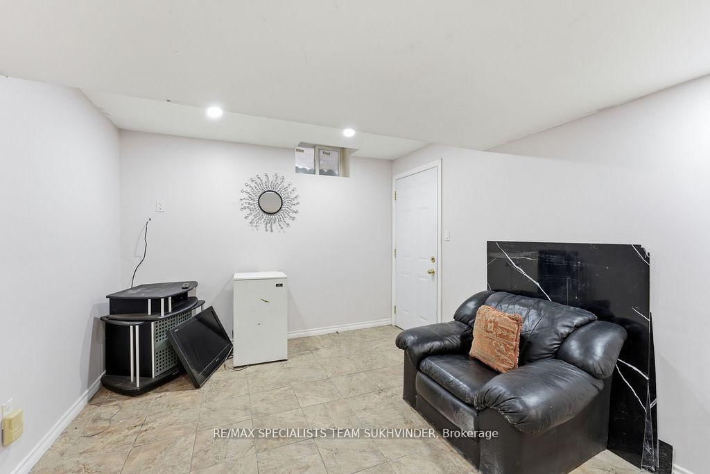 Detached House for sale at 13 El Camino Way, Brampton, Ontario, L7A 3C4 - Fletcher's Meadow - MLS: W12866262