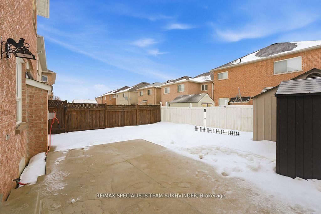 Detached House for sale at 13 El Camino Way, Brampton, Ontario, L7A 3C4 - Fletcher's Meadow - MLS: W12866262