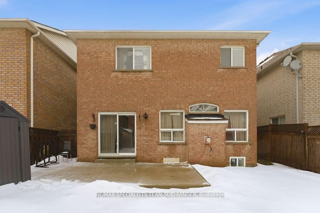 Detached House for sale at 13 El Camino Way, Brampton, Ontario, L7A 3C4 - Fletcher's Meadow - MLS: W12866262